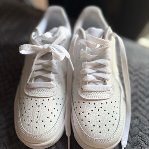 Nike all White Low-Top Sneakers Size US 6.5